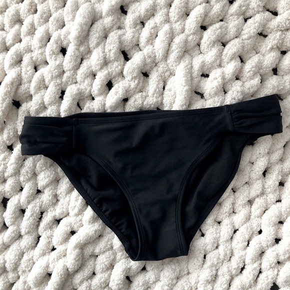 Black Bikini Bottom XS/S - Picture 1 of 11